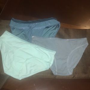 3 PAIR VS UNDERWEAR
